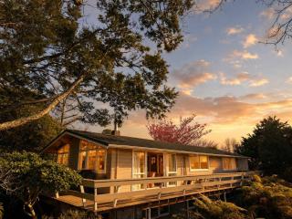 Haven on the Hill - Panoramic Views of Rotorua - 0