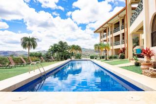 Punta Plata 521 - Flamingo Center, 2 BR condo with beautiful bay views - 1