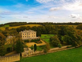 The Castle By Group Retreats - 5