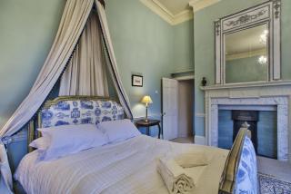 The Castle By Group Retreats - 1