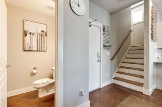 Music Row Luxury Suites - Two King Bedrooms - Private Garage & Ensuite Baths - 2