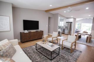 South Congress Oasis Pool, Hot Tub & Sunroom - 6