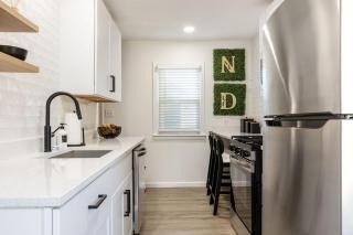 Chalfant Chateau Luxury Living and Great Location - 5