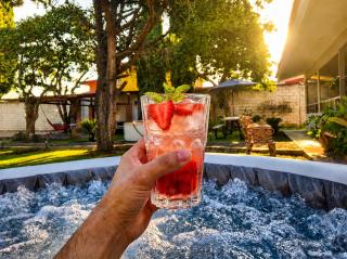 Cabaña Completa, Jacuzzi, Jardín y Paz a 10 min del Zócalo - 0