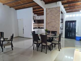 Hermosa Casa con Planta Eléctrica total en Barinas - 1