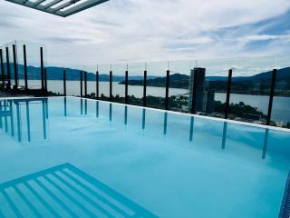Rooftop Infinite Pool Iconic Lakeview Downtown Signature 2-Bedroom Loft - 8