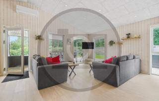 5 Bedroom Amazing Home In Glesborg - 0