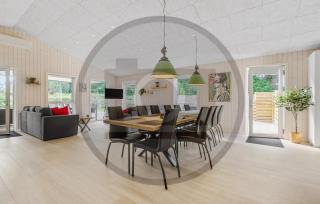 5 Bedroom Amazing Home In Glesborg - 8