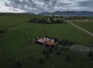 NEW Mirror Cabin Luxury Retreat with Hot Tub and Sauna - 1