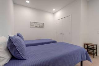 The Riverfront VIP Suite - Walk to Broadway & Nissan Stadium - Free Garage - 1