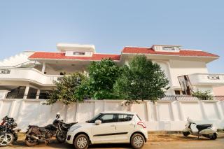 Hotel O Pratham Inn - 1