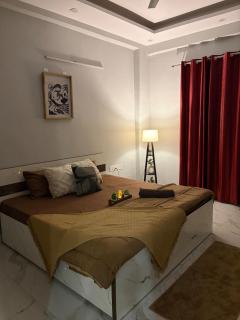 1 BHK Lux Apt near Medanta by MJStay - 8