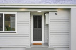 Modern 3BR Home Near Bellerive - 5