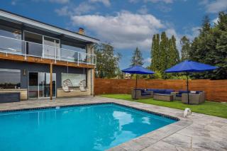 Luxe Seward Pk Estate w/ Views Pool+Hot Tub - 7