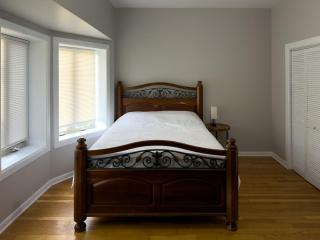 Spacious 5BR Near Obama Center & UChicago - 4