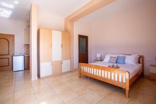 Radhima Res 20 - Studio Apt, Sea View, Kitchen - 1