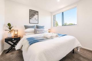 Designer 2BR Flat - Outdoor Sitting & Cozy Ambiance - 9