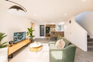 Designer 2BR Flat - Outdoor Sitting & Cozy Ambiance - 4