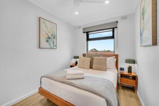 Beach Base Steps from Henley Square - 1