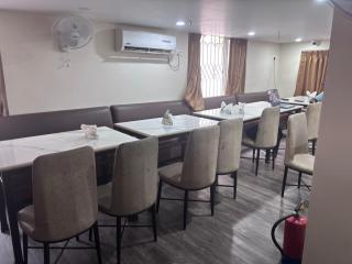 Hotel AKG INN - 9