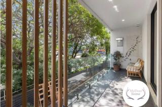 Modern Contemporary 3BR Perfect City & Beach Base - 0