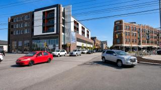 CozySuites at 747 Apts - 7