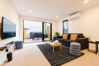 Gloucester Escape Modern 2BR with Outdoor Space - 0