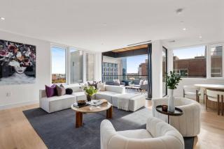 Charming and Chic Apartment - 9