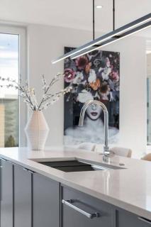 Charming and Chic Apartment - 3