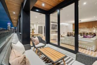 Charming and Chic Apartment - 5