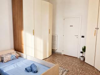 Elegant Room Close to Bologna City Center - 8