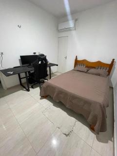 Suíte Quarto Casal com Wi-Fi e Ar - 01 - 0