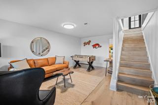 Luxury Beaver Lake Views - 2 Min to Marina and Swim Beach - 1