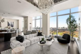 Penthouse Residences Living Modern - 9