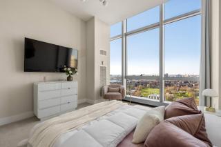Penthouse Residences Living Modern - 4