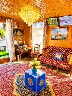 Dal lake Retreat Houseboat - 5
