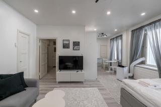 Downtown studio with Netflix - 9