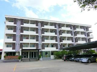Home Place Lopburi Hotel - 3