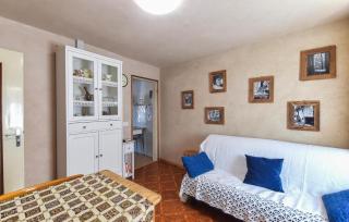 2 Bedroom Amazing Apartment In Feltre - 8
