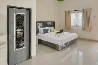Urbanview Hotel Tirtamaya Jaya Indah Indramayu by RedDoorz - 1