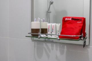 RedDoorz Syariah at Sherren Guest House Lubuk Linggau - 3
