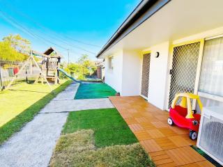 Sunny Home 3BR Family House with Pool Sunnybank - 7