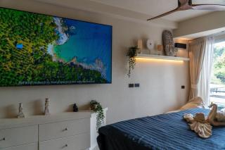 Custom Emperor Bed Designer Studio 85 V-Sea viewJ207 - 0