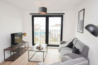 Fabulous Modern 2 Bedroom Apartment in Liverpool - 2