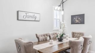 Luxurious New Home with Free Banff Pass - 1