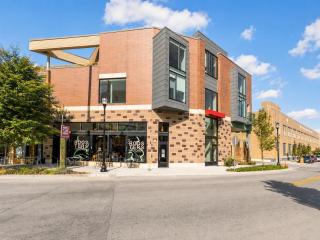 Upscale 3BR Penthouse by CozySuites - 9