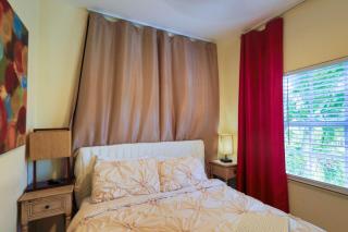 Artful 3BR Oasis in Little Haiti, Miami - 7