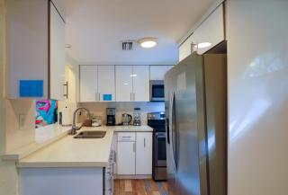 Artful 3BR Oasis in Little Haiti, Miami - 6