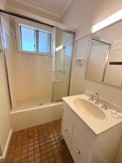 Clarkes Flat 3 - 5
