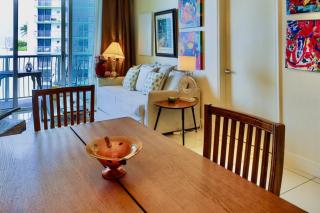 Suarez Art Stay Eastern Shores Great View, Gym, Parking - 9